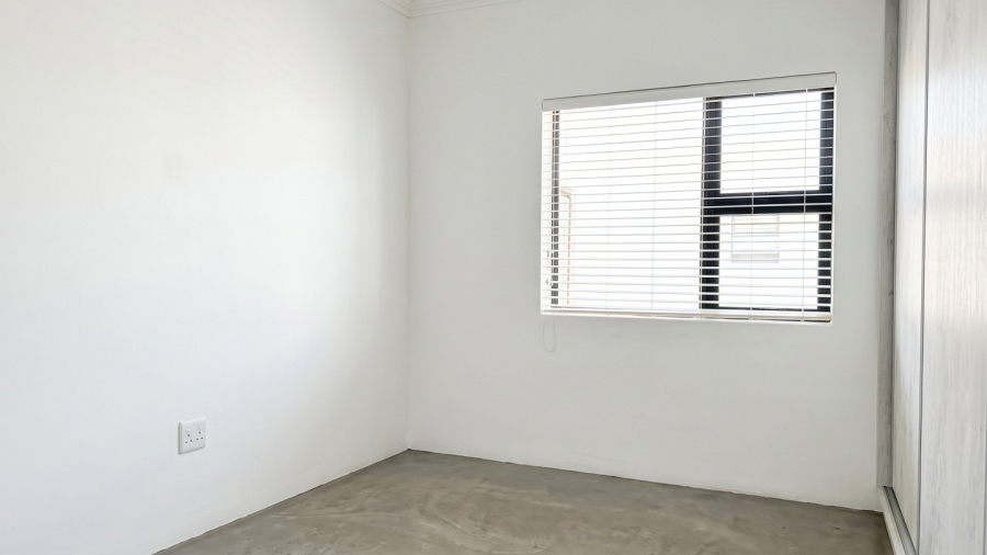 To Let 3 Bedroom Property for Rent in Golden Mile Western Cape